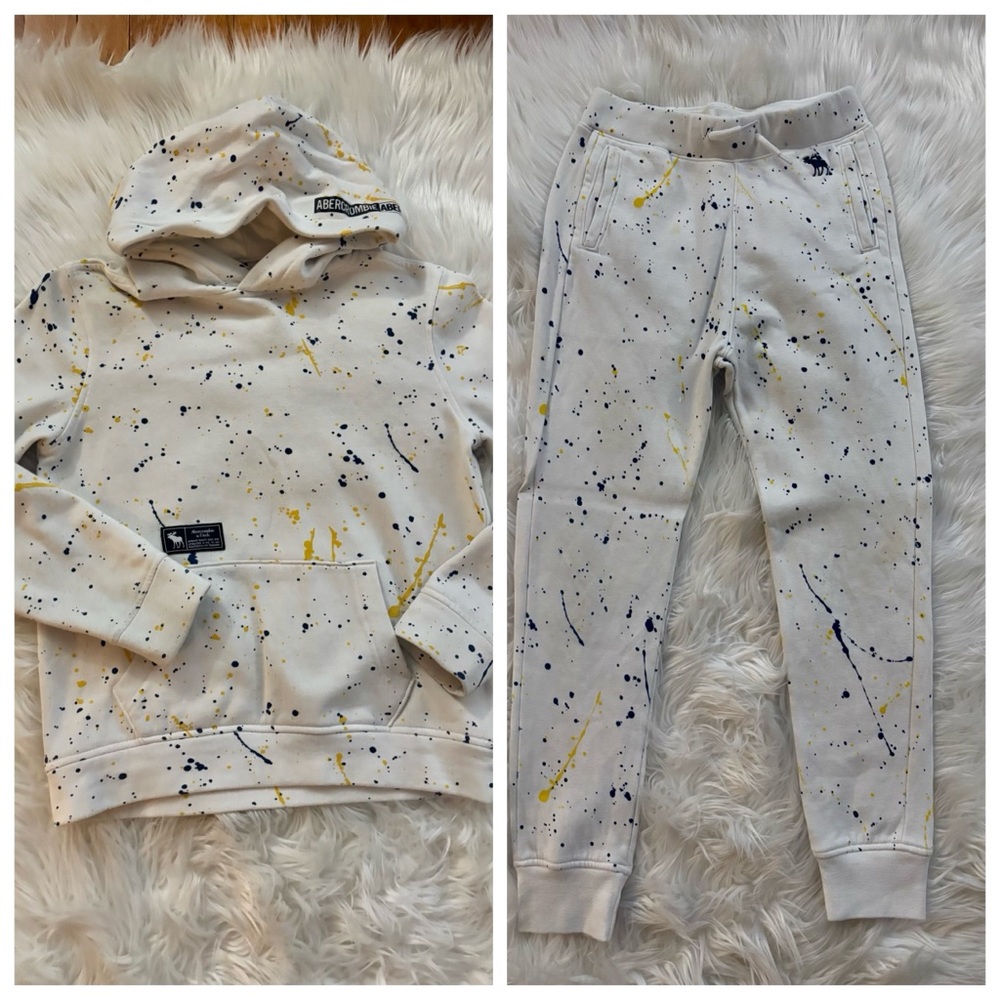 S O L D!!!!Abercrombie Kids White Hoodie and sweatpants set with Blue and Yellow